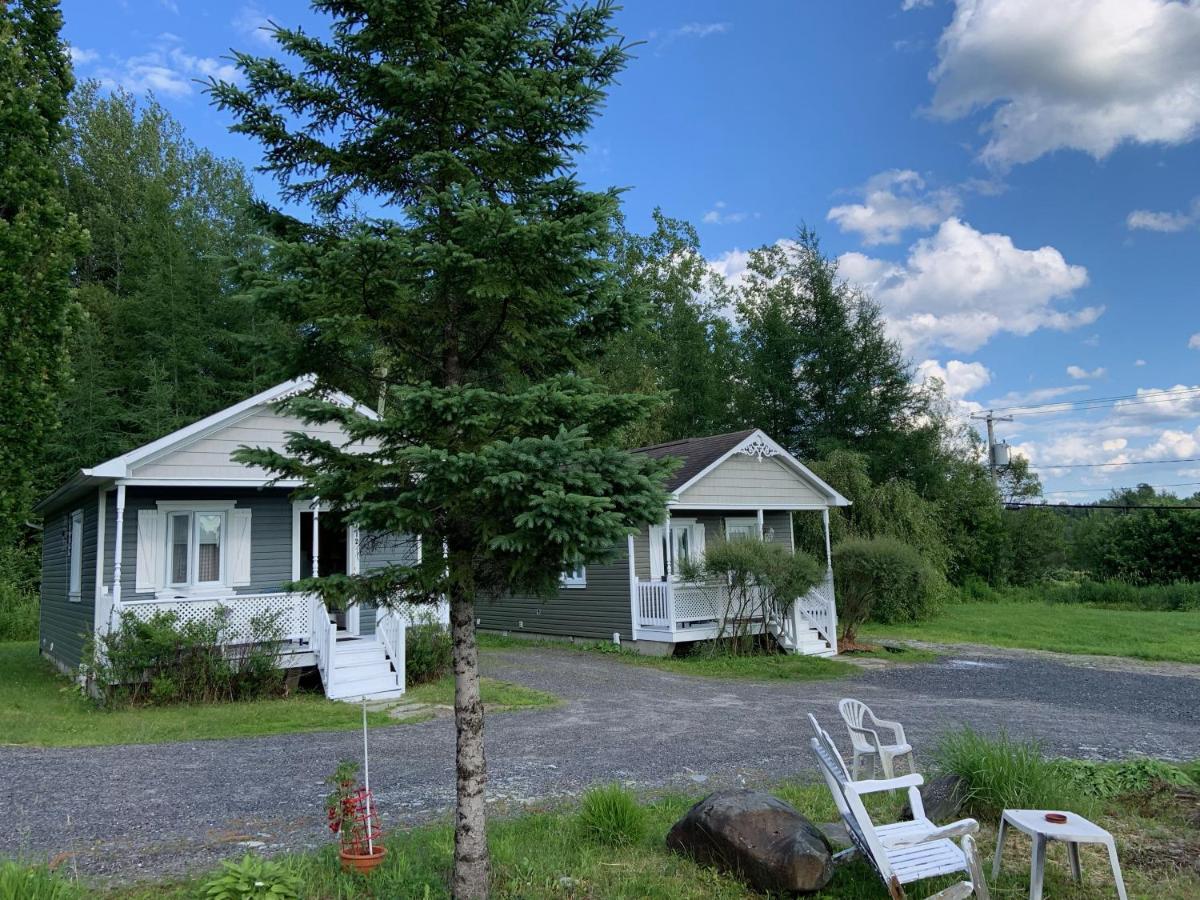 Motel & Chalets --Shefford-Waterloo- Habitation Forest Exterior photo